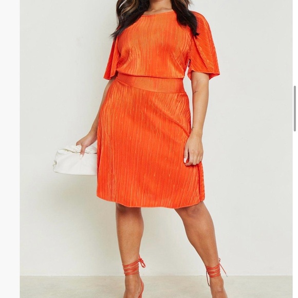 Boohoo Plus Red Ribbed Ruffled Midi Sundress - Picture 4 of 4